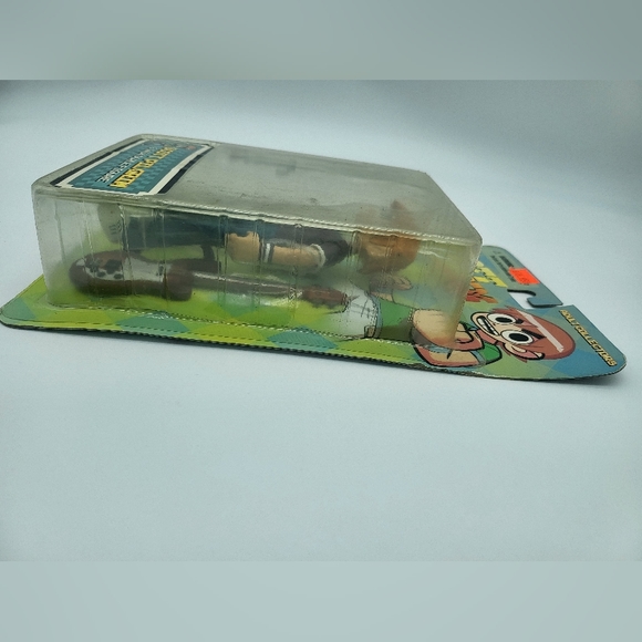 2011 MEZCO Scott Pilgrim vs. The World Purple Shirt 6" Vinyl Action Figure NEW - Picture 5 of 6